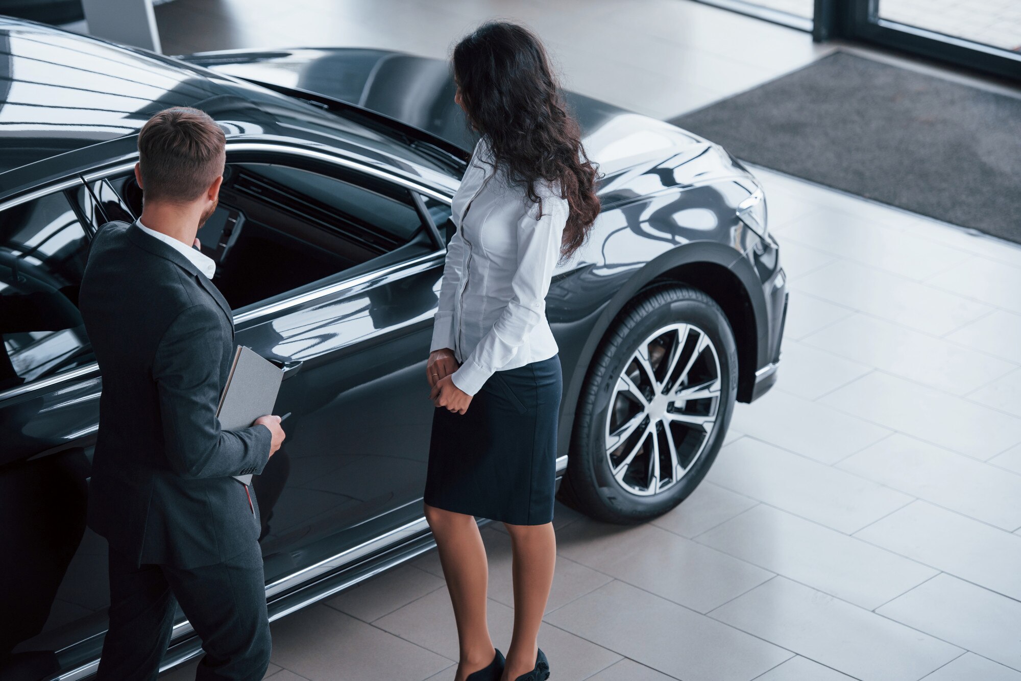 Dubai Car Rental Rates: How Much Does It Cost Per Day?