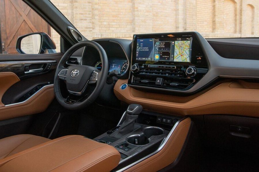 Toyota Highlander Chauffeur Service | Spacious Family SUV with Driver