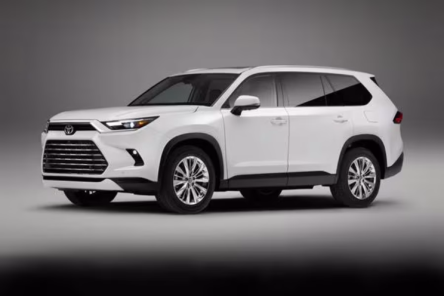 Toyota Highlander Chauffeur Service | Spacious Family SUV with Driver