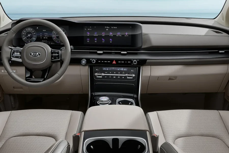 KIA Sedona Chauffeur Service | Spacious & Affordable MPV with Driver